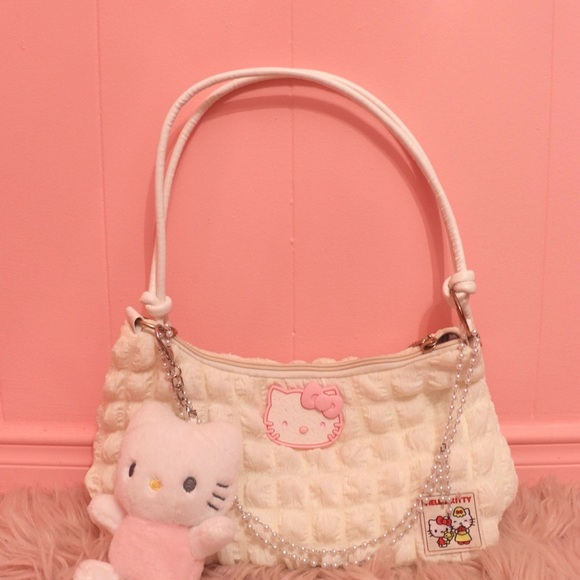 BOGO Kawaii Factory Hello Kitty White and Pink Quilted Shoulder Bag - Picture 2 of 7
